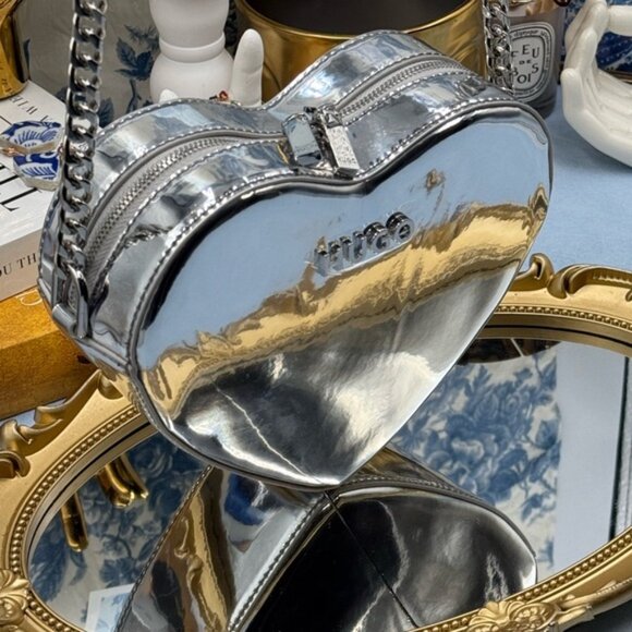 🆕 HUGO 🧿 NWOT Heart-Shaped LOVE Crossbody Bag, Silver-Tone Material - Picture 4 of 15